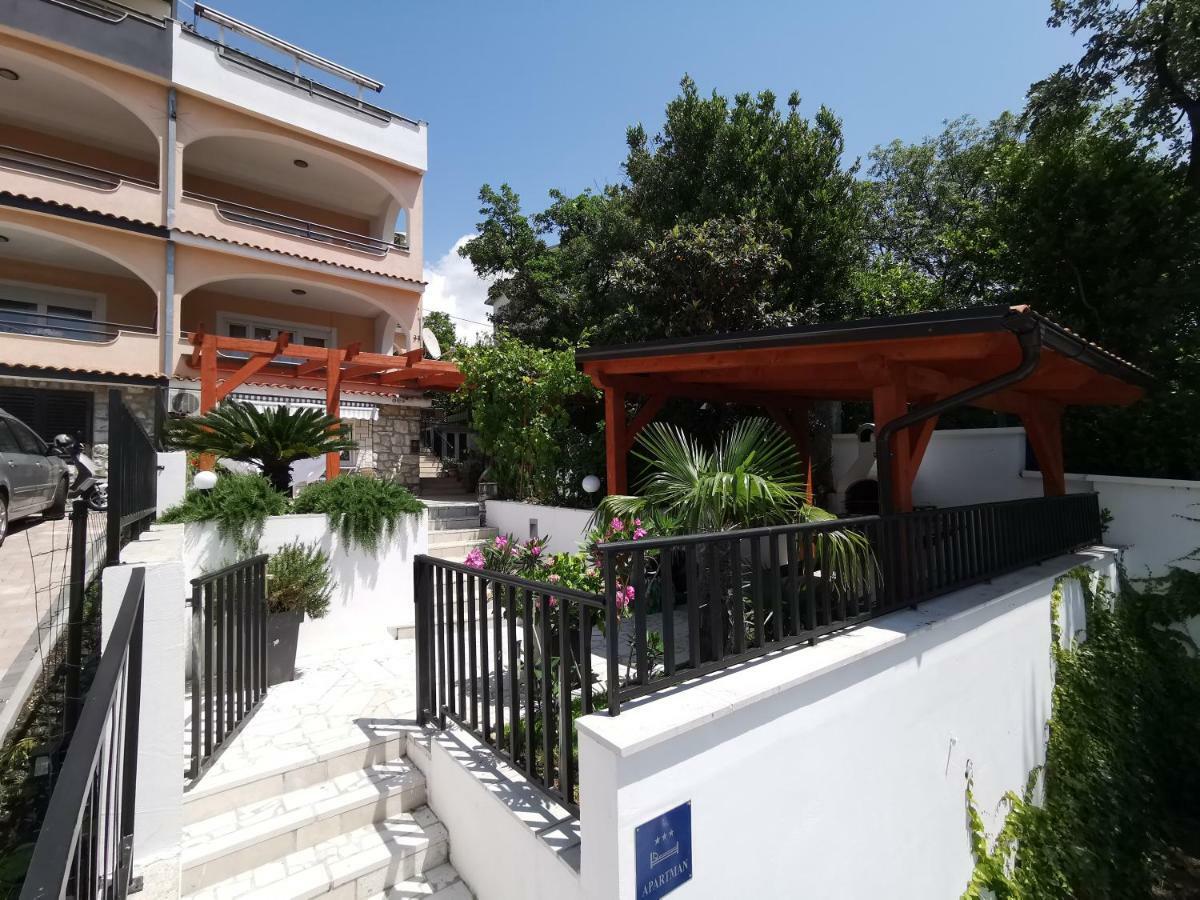 Apartment Bruno Crikvenica Bagian luar foto